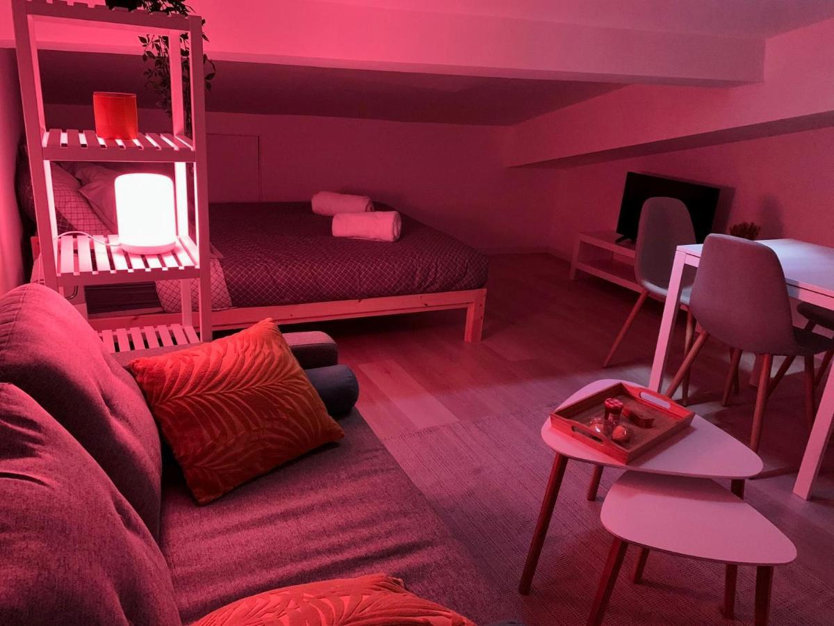 Studio Avec Lumiere D'Ambiance - Proche Victoire Lägenhet Bordeaux Exteriör bild
